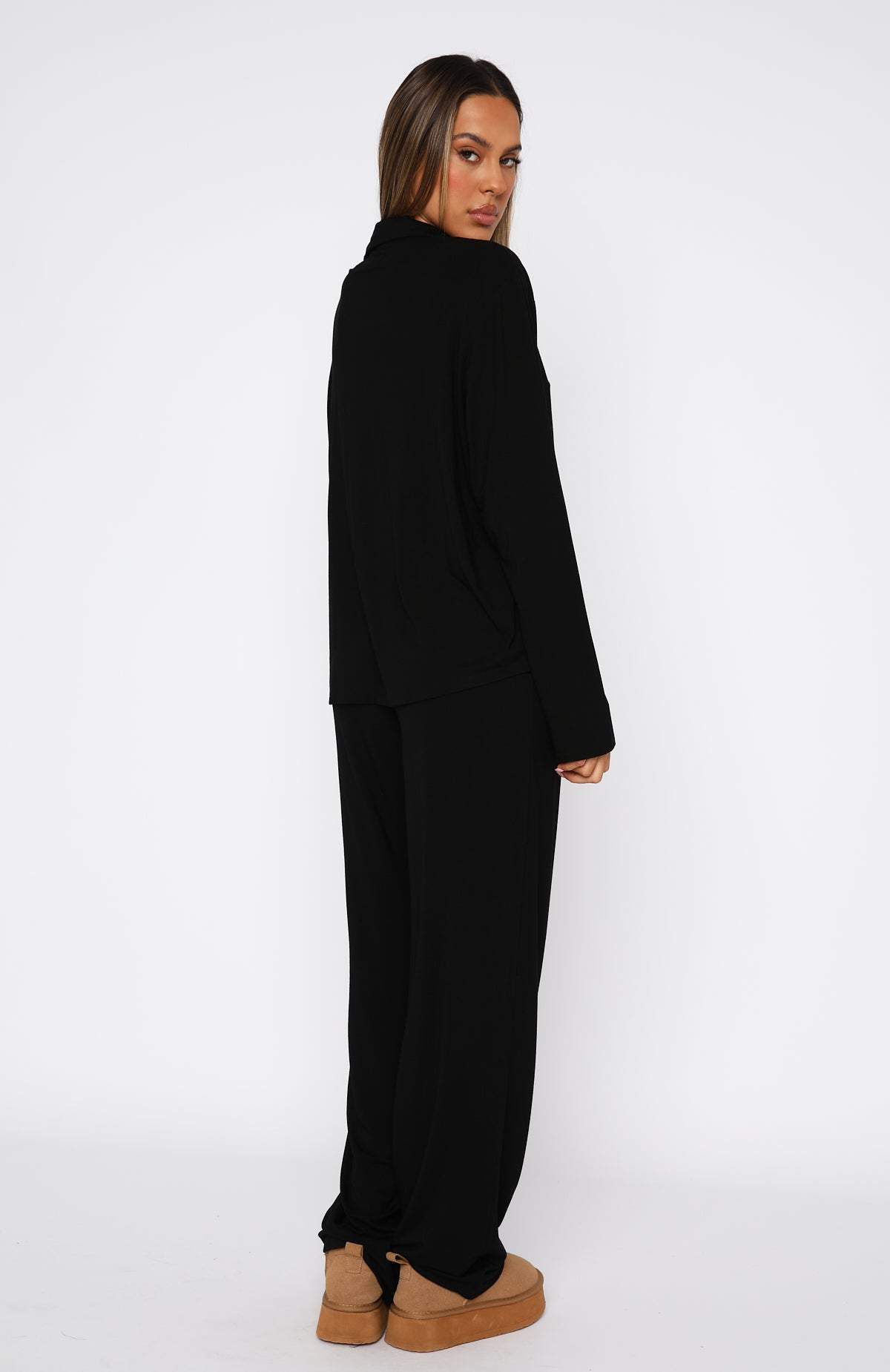 Pillow Talk Long Sleeve Pyjama Set Black - Image 4