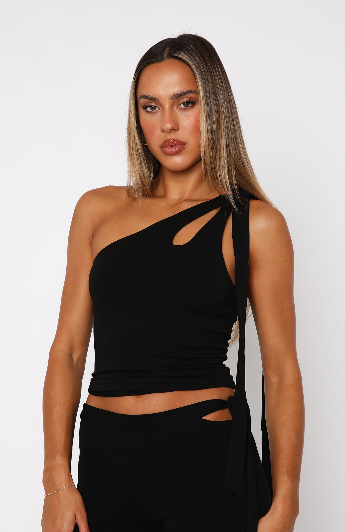 Reckless Romance One Shoulder Top Black - Image 2