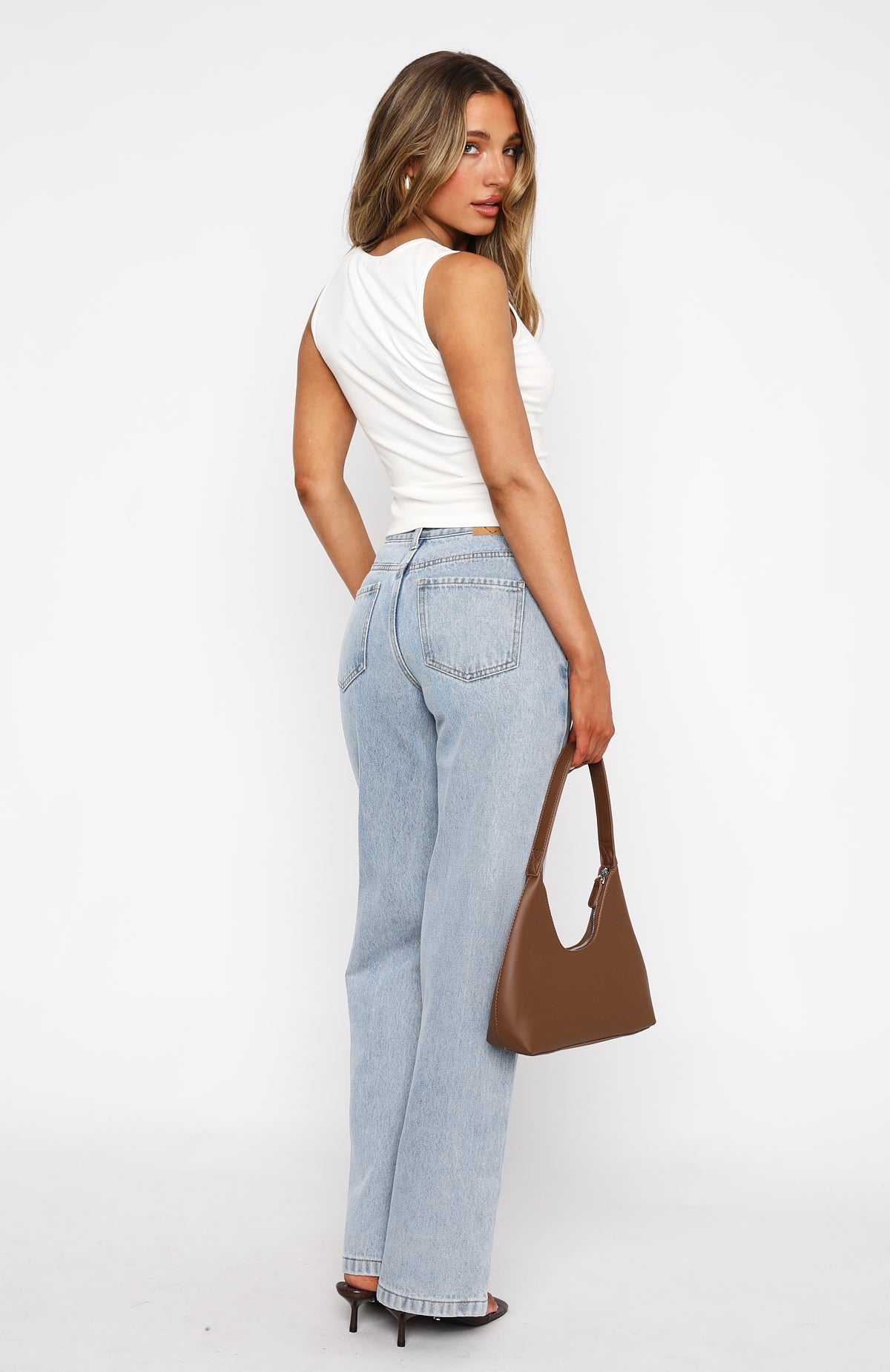 Layla Mid Rise Straight Leg Jeans Light Blue - Image 4