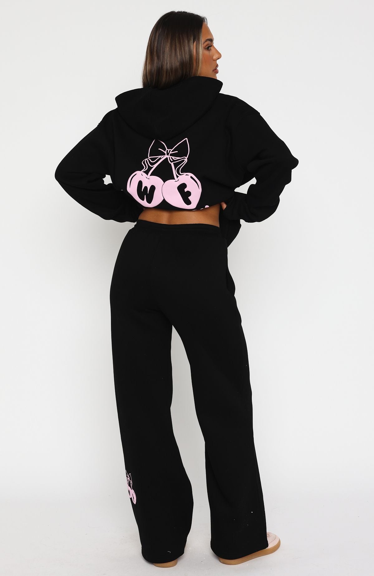 Feel The Love Wide Leg Sweatpants Black - Image 4