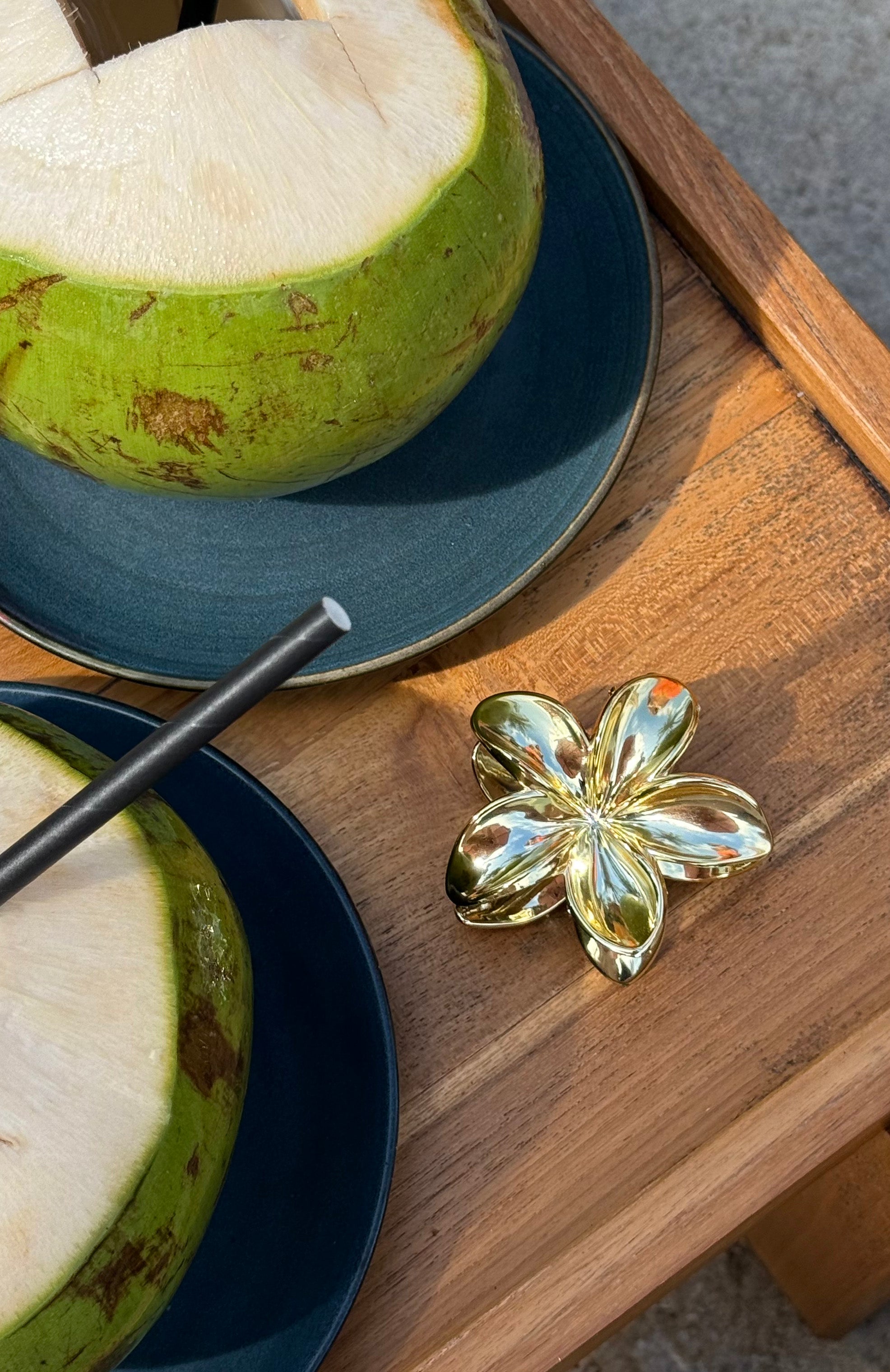 Floral Charm Hair Clip Gold - Image 2