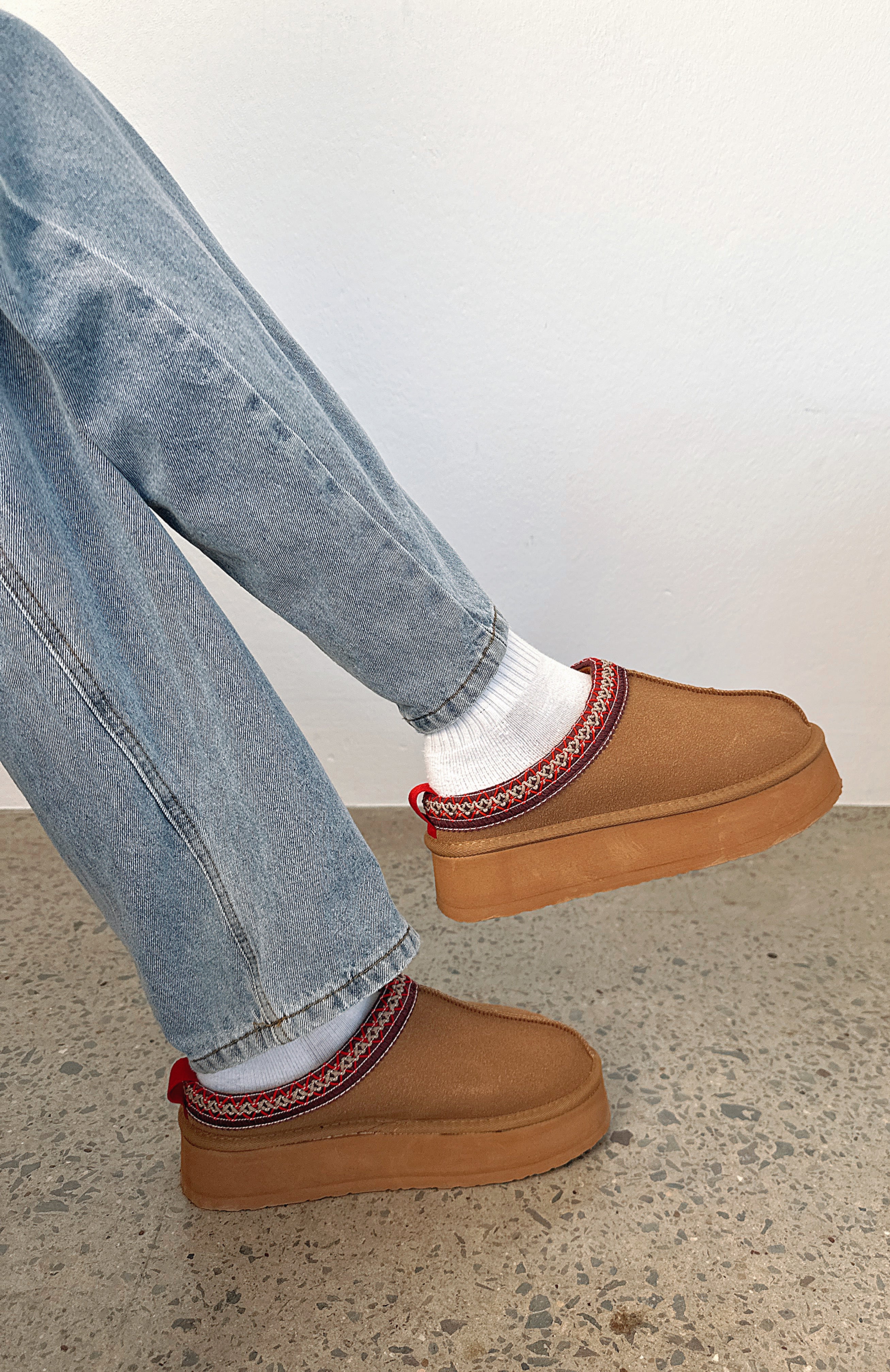 Tazmin Platform Snug Boots Chestnut - Image 5