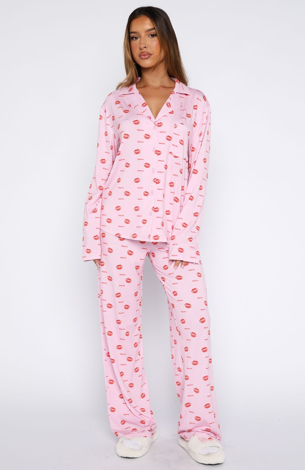 Pillow Talk Printed Long Sleeve Pyjama Set Strawberry Kisses - Image 2