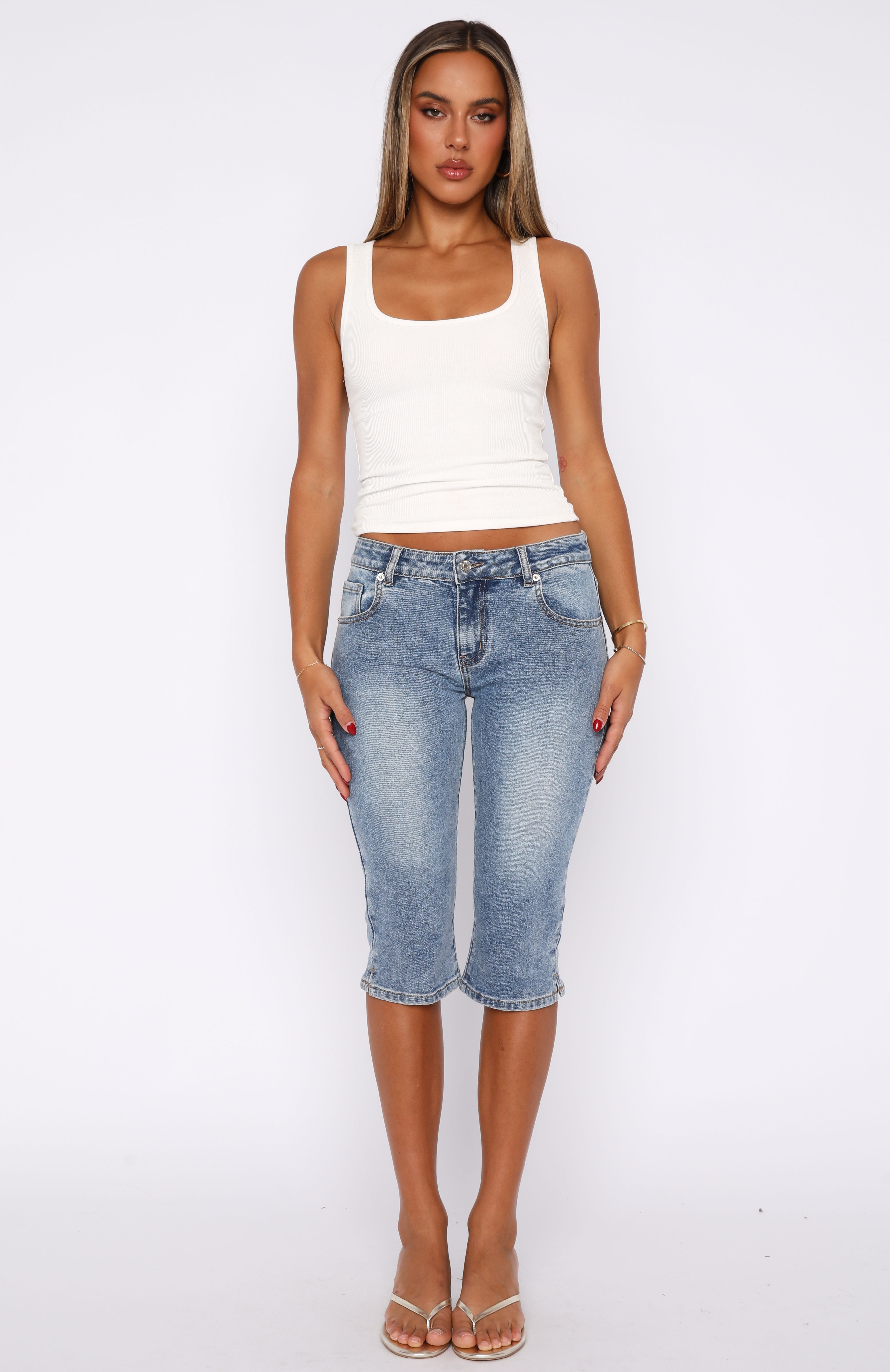 Annie Low Rise Capri Jeans Vintage Light Blue - Image 2