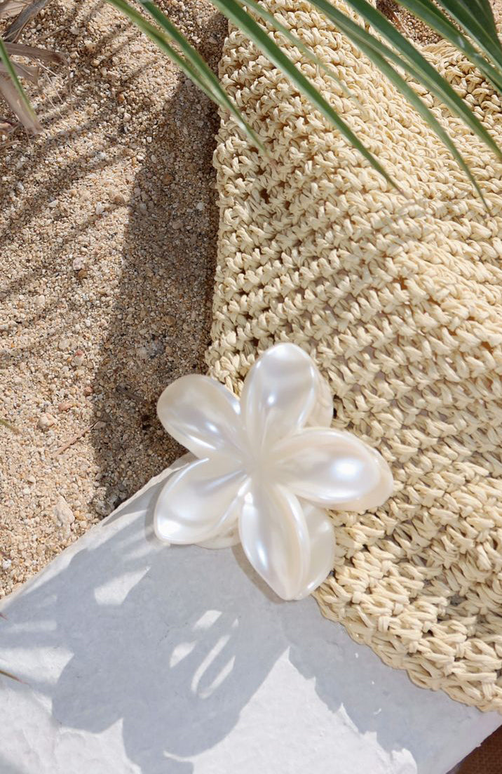 Floral Charm Hair Clip Pearl - Image 3