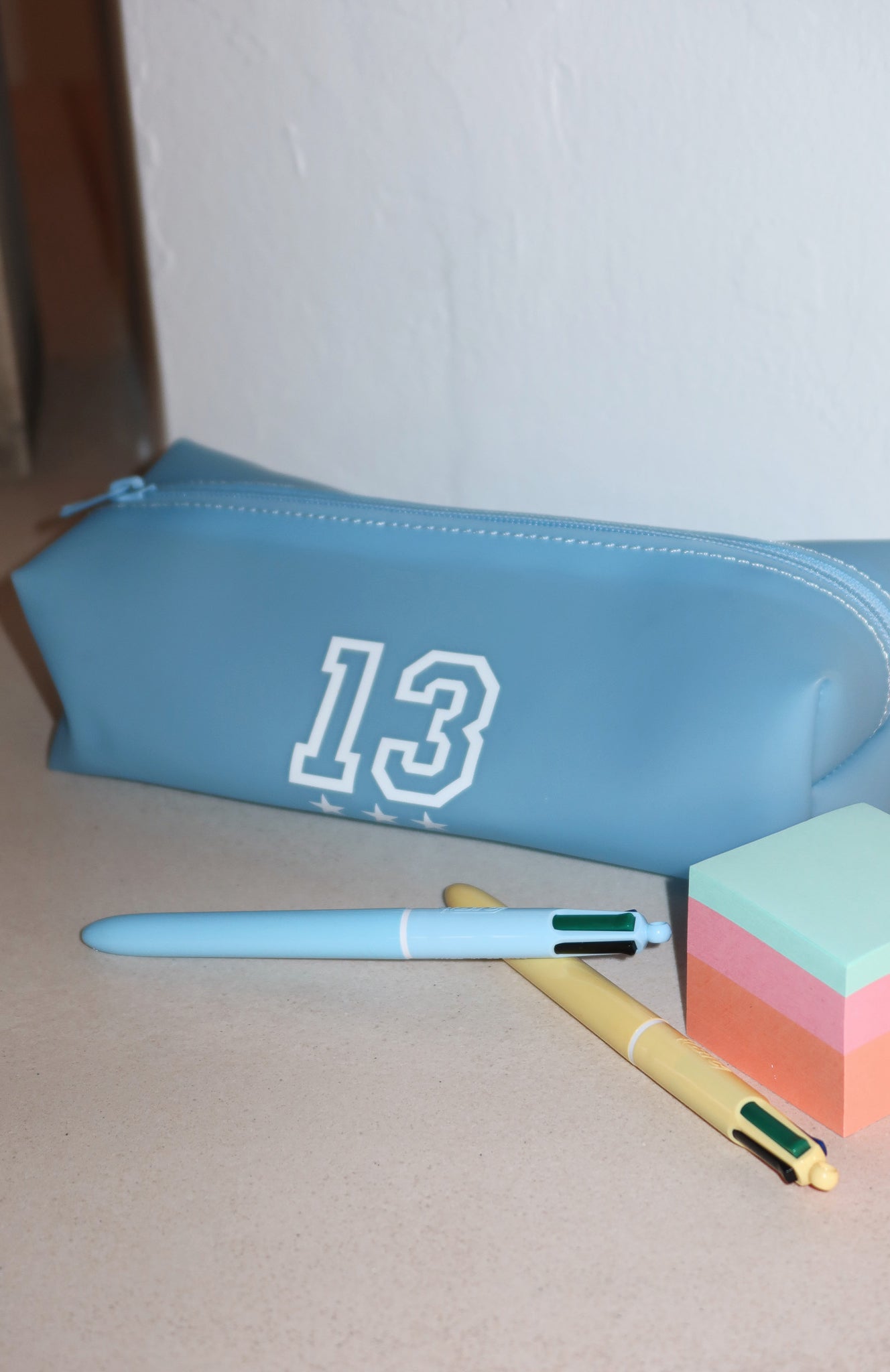 Lia Case Blue/White - Image 3