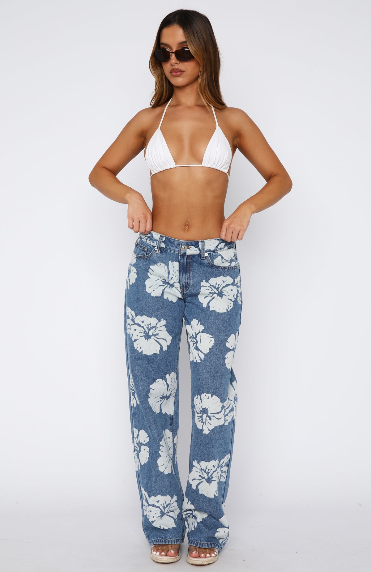 Jeanie Low Rise Wide Leg Jeans Flower Print - Image 2