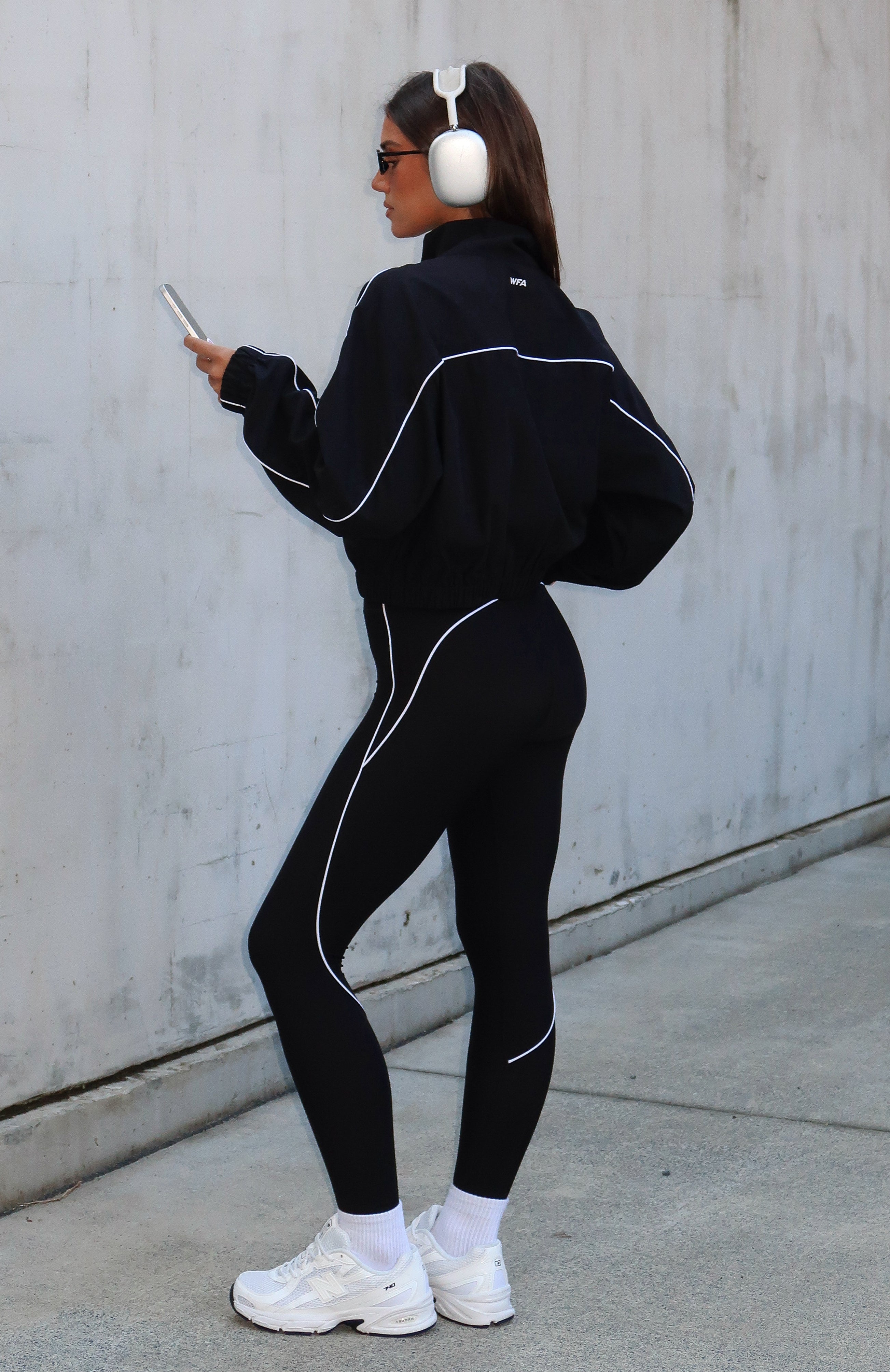 Victory Jacket Black/White - Image 2