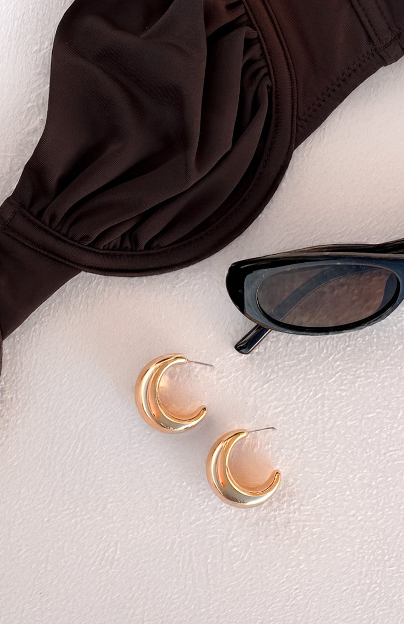 Xanthia Earrings Gold - Image 3